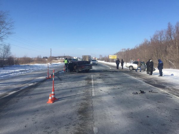 Водитель ВАЗа стал жертвой ДТП на дороге Омск - Черлак в Омской области - «ДТП»