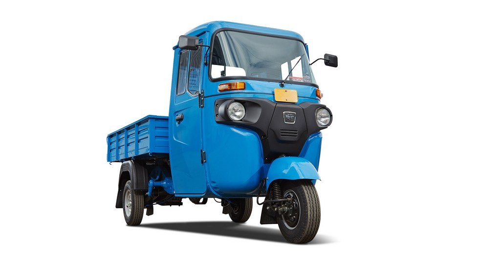 Грузовичок за 300 000 рублей: скоро в России - «Bajaj»