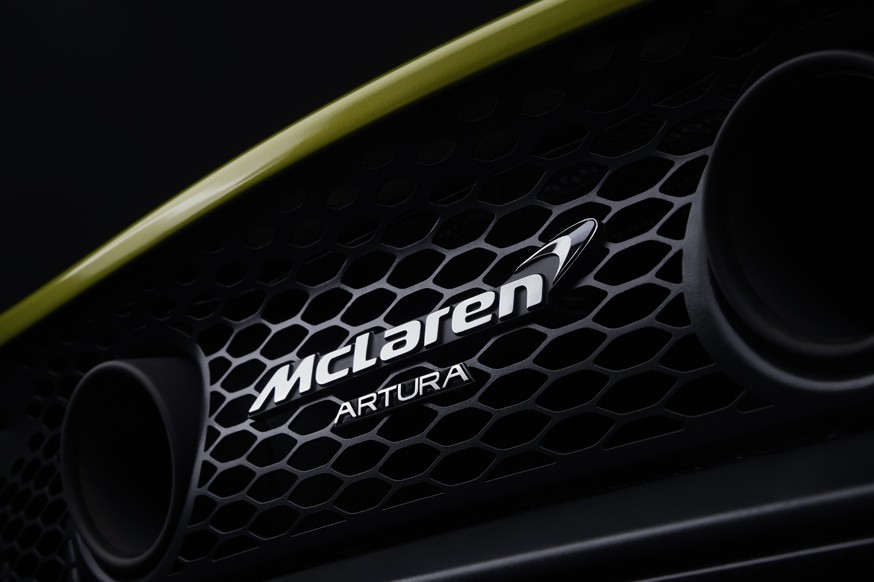 McLaren определился с названием гибридного суперкара и опубликовал тизер - «McLaren»