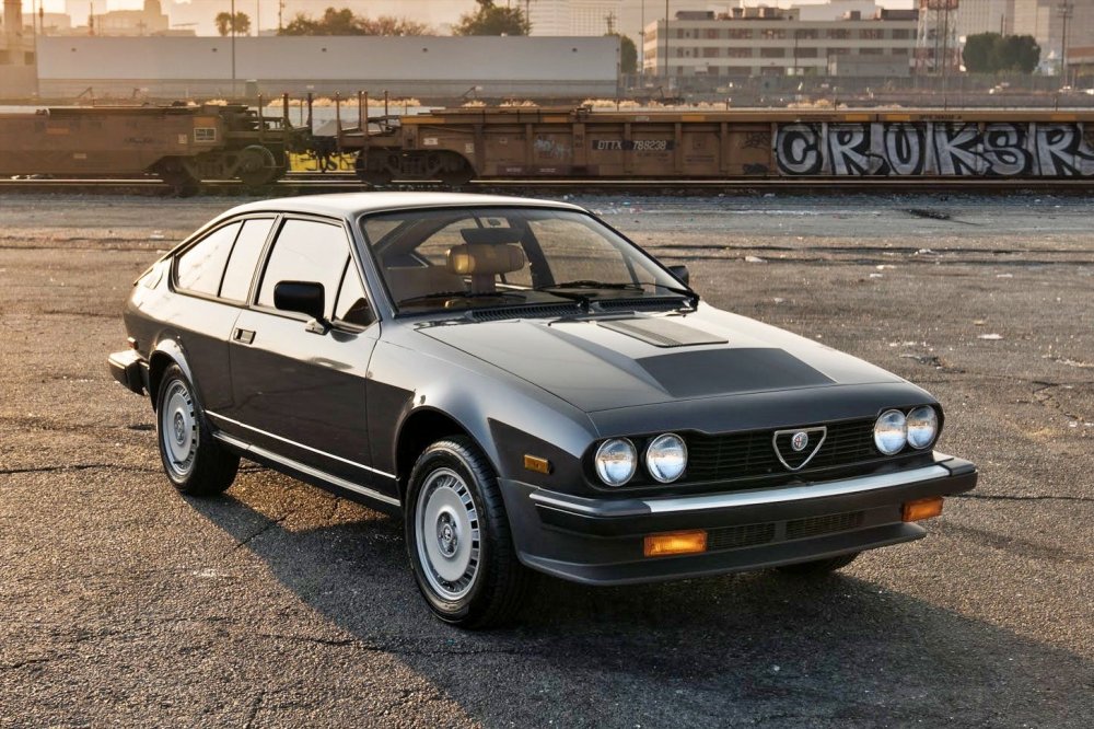 Alfa Romeo GTV6 Марио Андретти выставлена на продажу: скромный пробег и почти без коррозии - «Alfa Romeo»