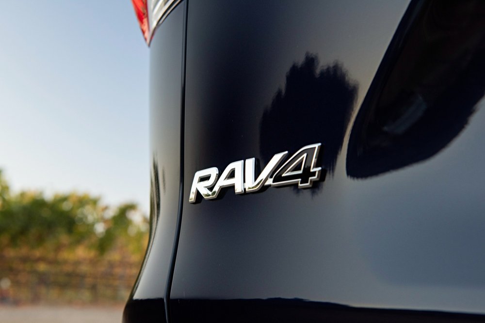 Toyota анонсировала рестайлинговый RAV4: новая «оптика» и больше удобств - «Toyota»