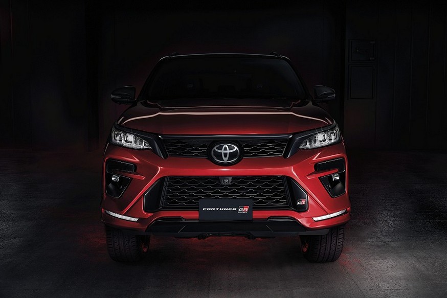 Внедорожник Toyota Fortuner нового поколения: первая информация - «Toyota»