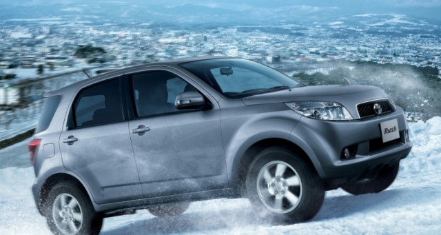 Кроссовер Toyota Rush за 2 млн рублей – достойная альтернатива RAV4 - «Автоновости»