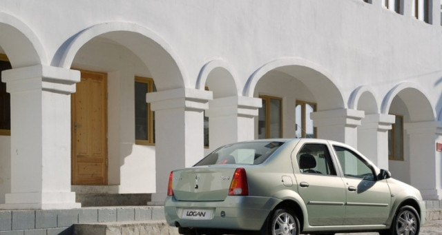 АвтоВАЗ опроверг информацию о сборке старого Renault Logan - «Автоновости»