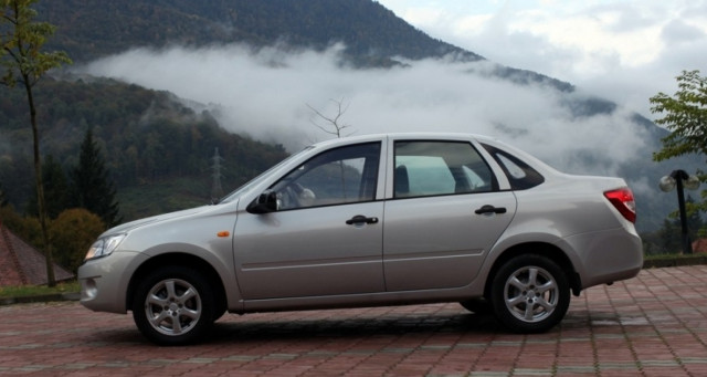 АвтоВАЗ расширит производство автомобилей Lada Granta - «Автоновости»