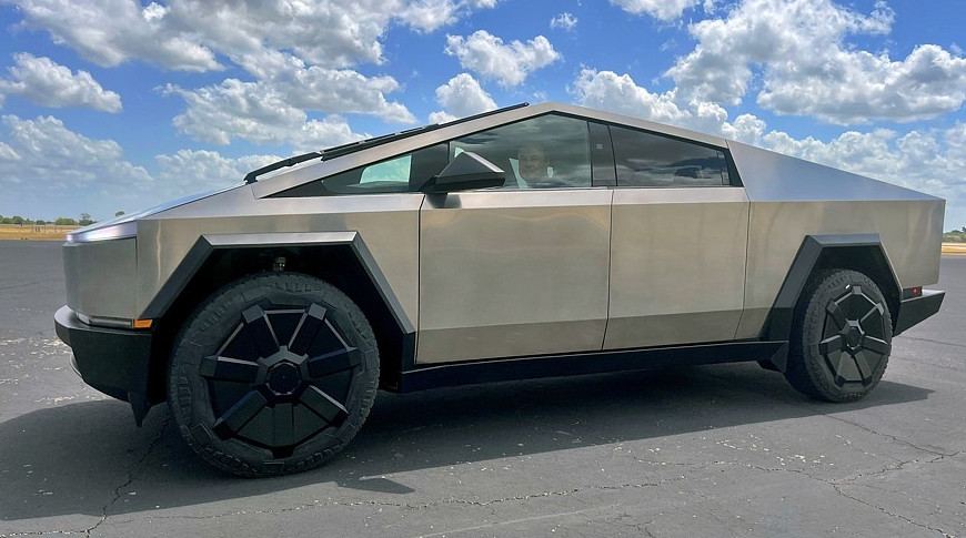 Илон Маск назвал Tesla Cybertruck «могилой» и анонсировал премьеру серийной версии - «Автоновости»