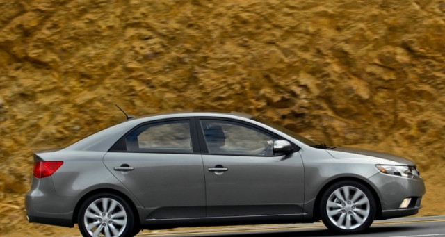 Озвучена стоимость седана KIA Forte 2024 модельного года - «Автоновости»