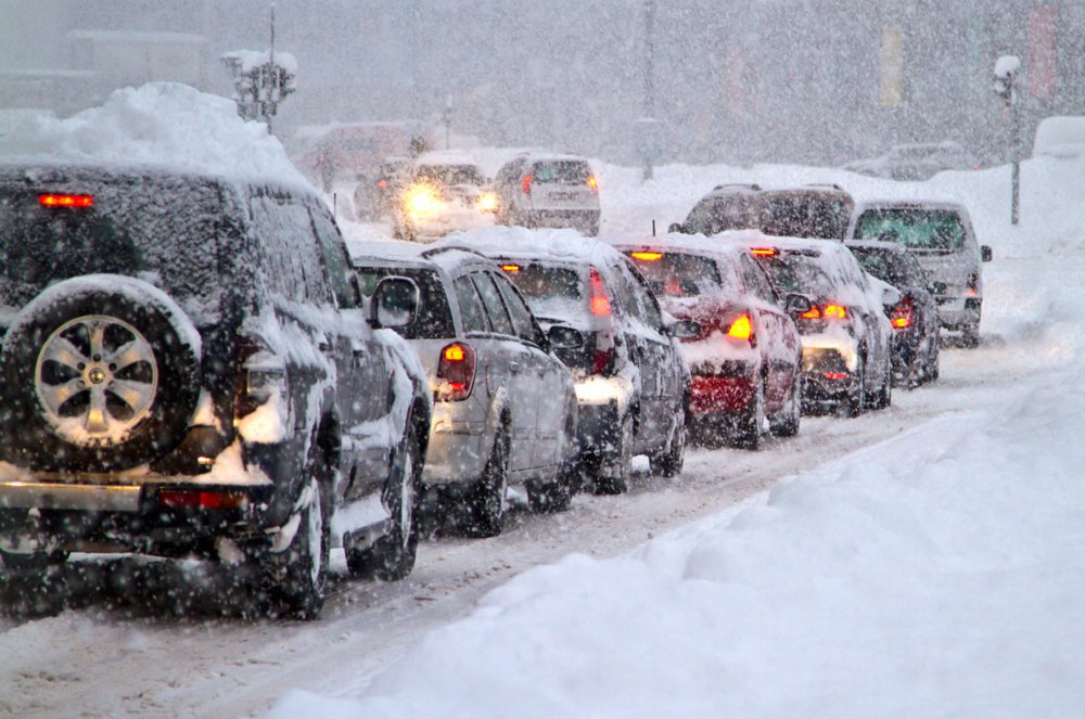 Зимние трассы: в РФ появится ГОСТ с едиными правилами борьбы со скользкими дорогами - «Автоновости»