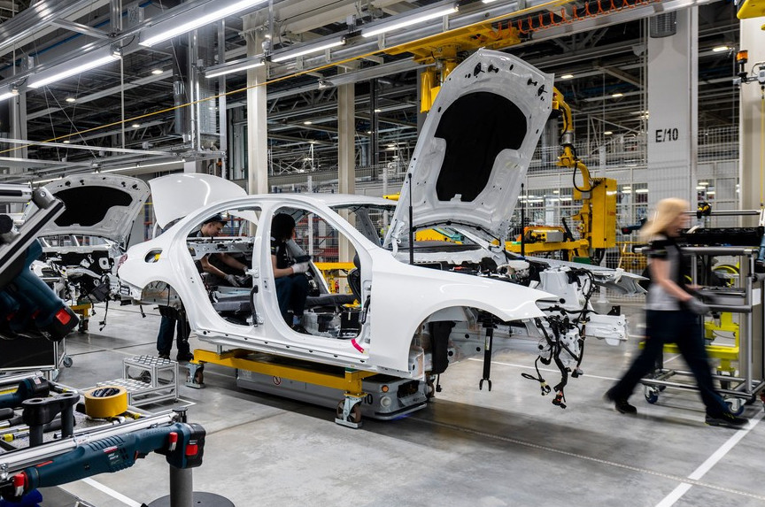 Бывший завод Mercedes-Benz в РФ планирует собрать 30 тысяч автомобилей в 2024 году - «Автоновости»