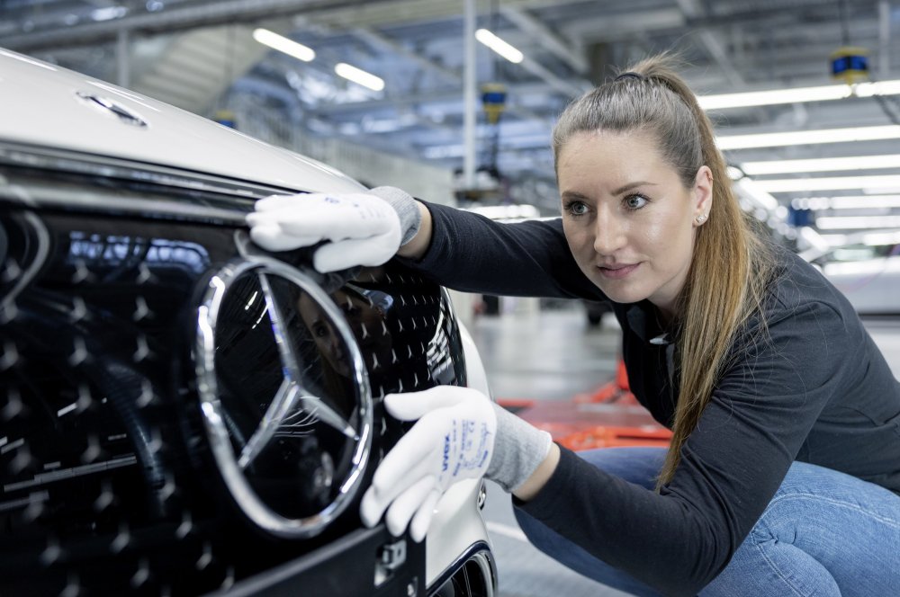 Полная электрификация откладывается: Mercedes-Benz будет обновлять модели с ДВС - «Автоновости»
