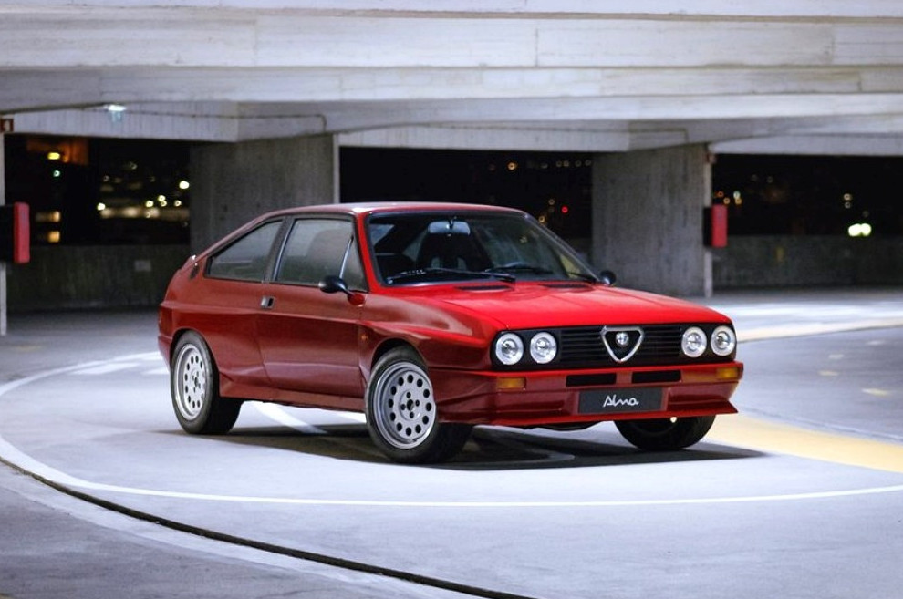 Alma Sprint: карбюраторный рестомод в раллийном стиле на базе бюджетной Alfa Romeo - «Автоновости»
