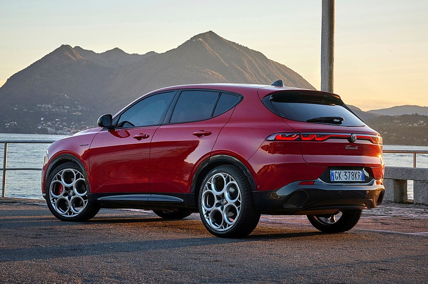 Alfa Romeo Tonale 2025 модельного года: обновки в салоне и сокращённая моторная гамма - «Автоновости»