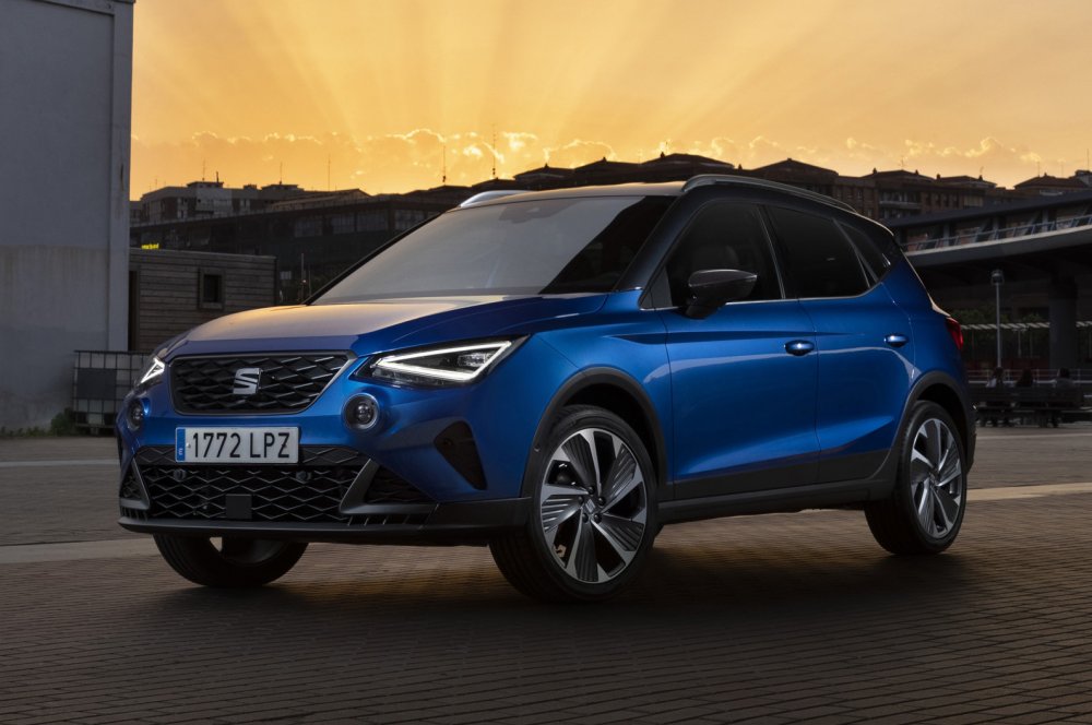 Seat Ibiza и Arona готовятся к обновлению: у пары появятся гибридные установки - «Автоновости»