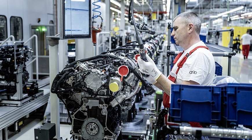 Audi решила продлить выпуск автомобилей с ДВС как минимум на ближайшее десятилетие - «Автоновости»