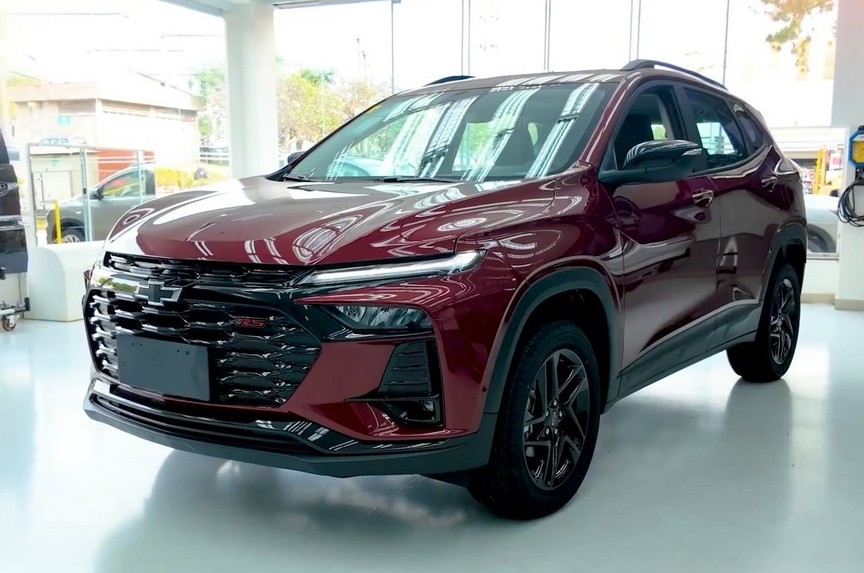 Обновлённый кроссовер Chevrolet Tracker показали на официальных кадрах - «Автоновости»