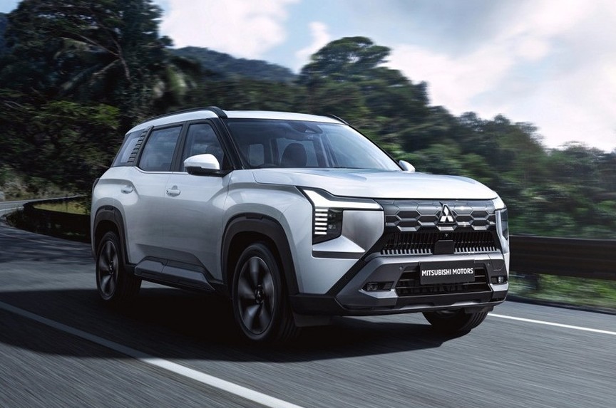 Представлен кроссовер Mitsubishi Destinator для небогатых рынков: семь мест и турбомотор - «Автоновости»
