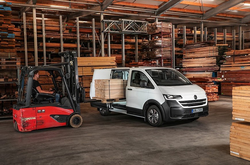 Фургон Volkswagen Transporter обзавёлся несколькими новыми версиями, цены известны - «Автоновости»