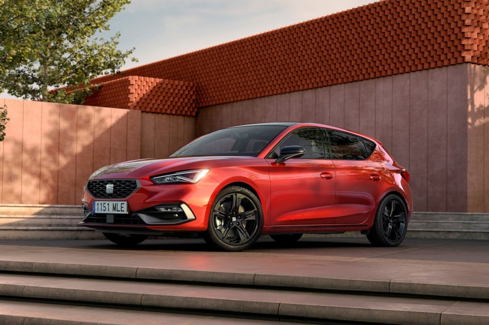 Нынешнему Seat Leon продлили жизнь: в 2029 году его ждёт большое обновление - «Автоновости»