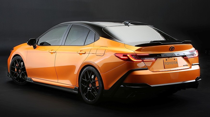 Toyota Camry GT-S: заниженная подвеска, мощные тормоза, яркий декор и слабый мотор - «Автоновости»