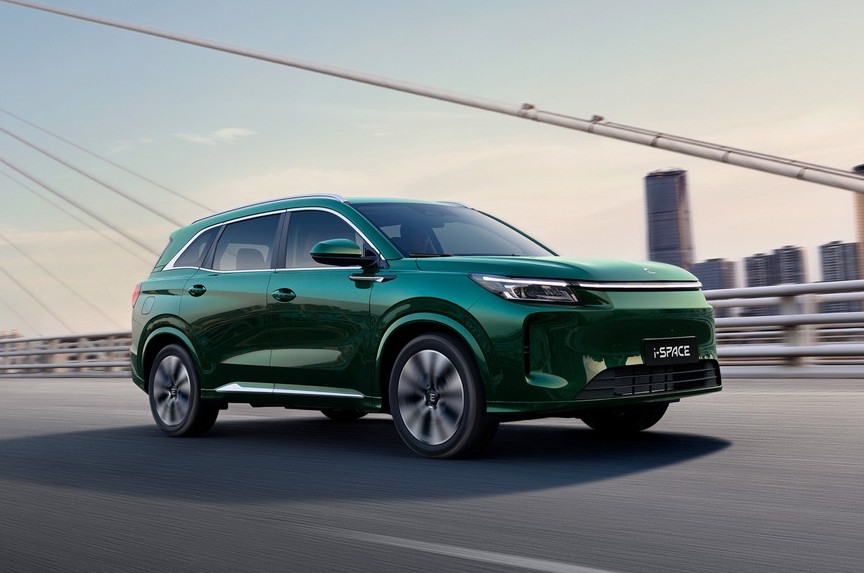 Кроссовер Evolute i-Space: скоро – с полным приводом - «Автоновости»