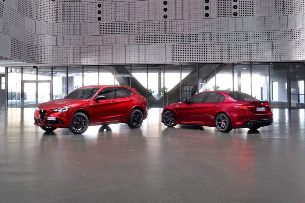 Топовые Alfa Romeo Giulia и Stelvio c V6 обзавелись спецверсиями Collezione - «Автоновости»