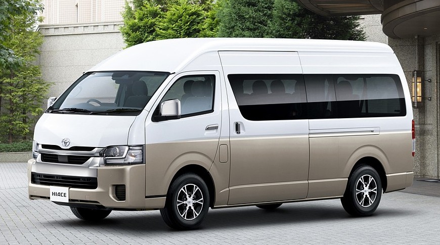Toyota обновила вэн HiAce прошлого поколения: изменения коснулись салона и списка оснащения - «Автоновости»
