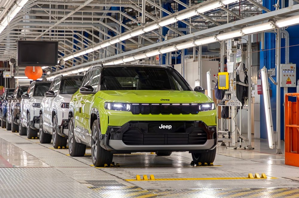 Stellantis терпит огромные убытки: отменённые электромобили обойдутся в 22,2 млрд евро - «Автоновости»