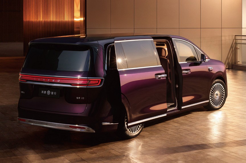 Минивэн Luxeed V9 от Chery и Huawei показал роскошный интерьер - «Автоновости»