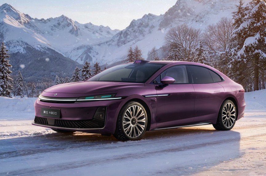 Роскошный седан Hyptec A800 от GAC: интересная фишка в салоне и полный привод - «Автоновости»