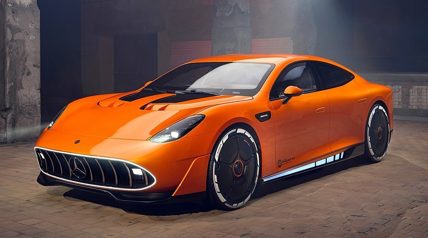 Раскрыт салон нового Mercedes-AMG GT 4-door Coupe: засилье экранов и гламурный потолок - «Автоновости»