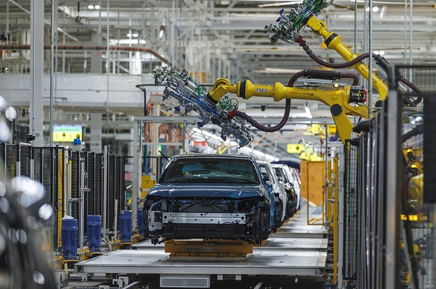 Toyota собирается нарастить объём производства RAV4, Camry и Grand Highlander - «Автоновости»