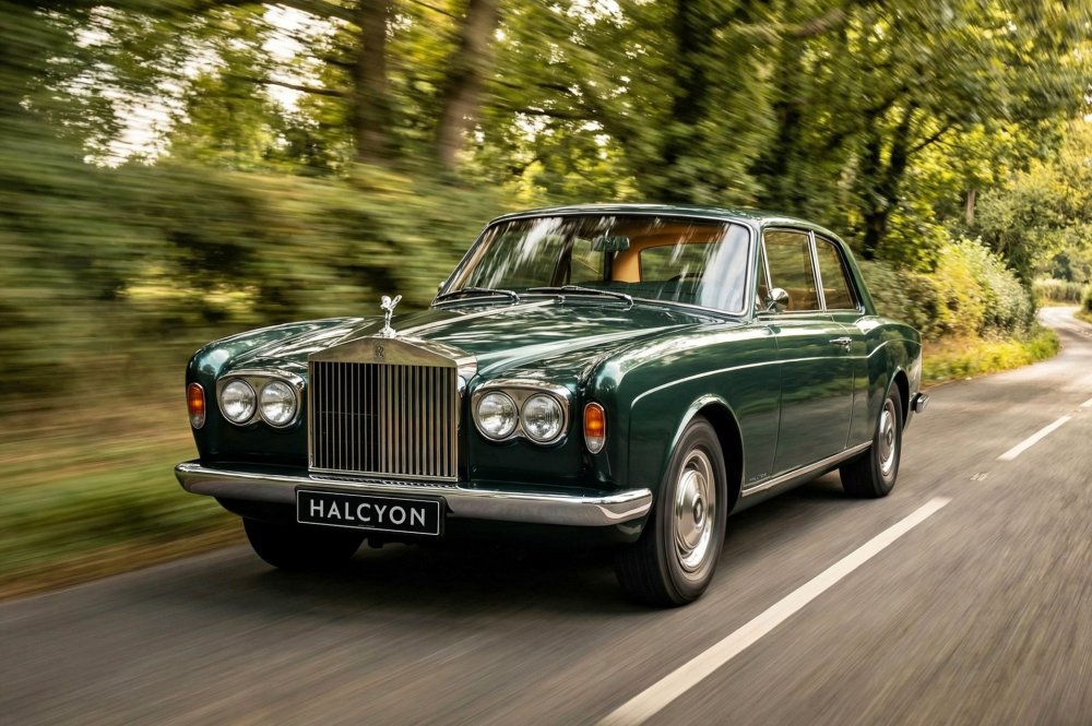 Рестомод Halcyon Great Eight на базе Rolls-Royce Corniche в стиле викторианской Англии - «Автоновости»