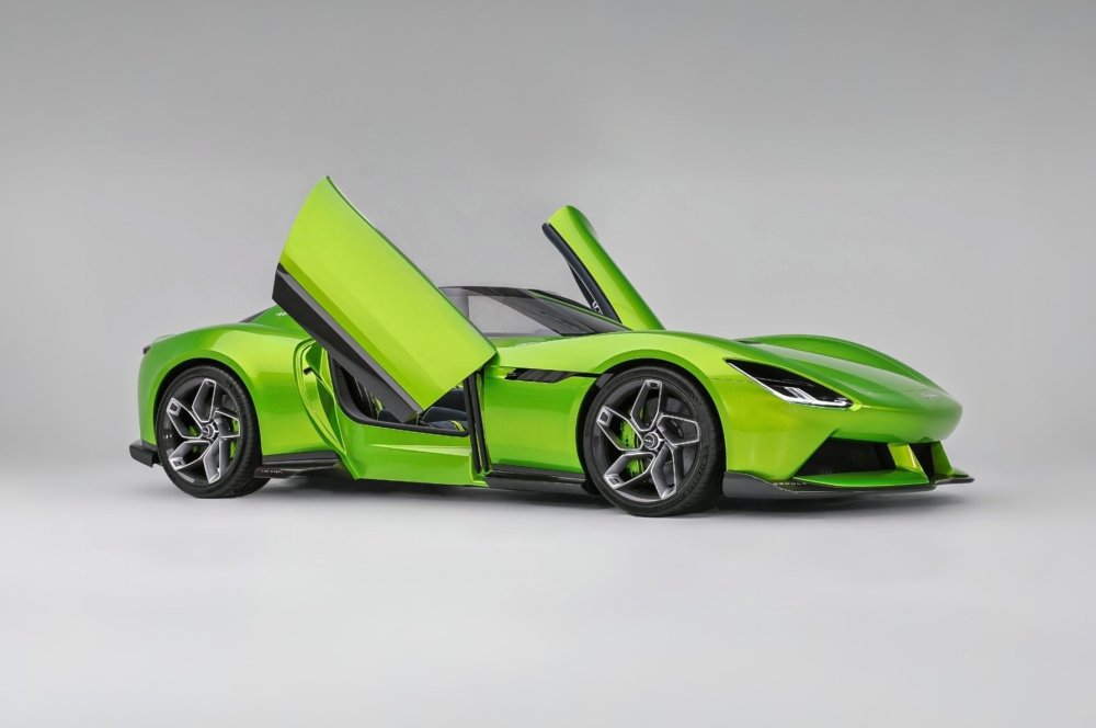 Спорткары от BYD в Пекине: открытая Denza Z и «формульный» квартет от FangChengBao - «Автоновости»