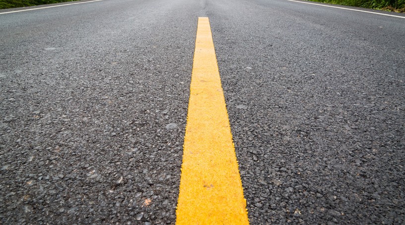 Трассу М-8 в Ярославле перекрыли из-за последствий атаки беспилотников - «ГИБДД»