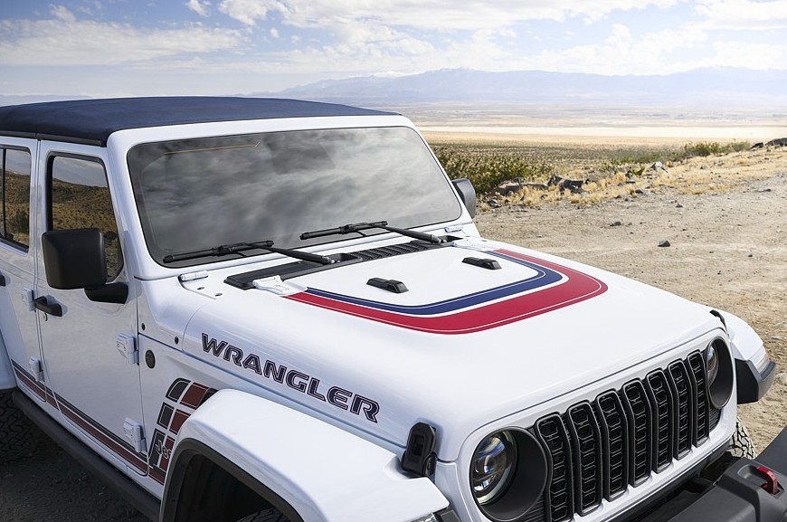 Внедорожник Jeep Wrangler обзавёлся супергеройской спецверсией America250 - «Автоновости»