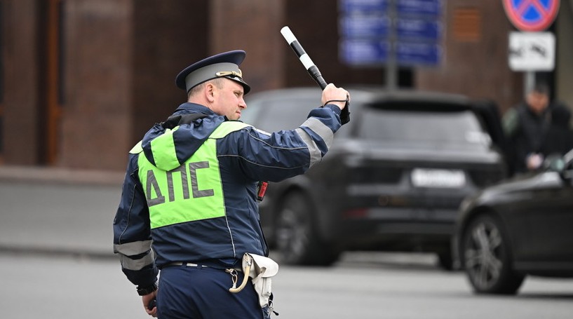 «Сотрудники ГАИ оказывают содействие»: в МВД опровергли информацию о проверках пожилых водителей с 1 июня - «ГИБДД»