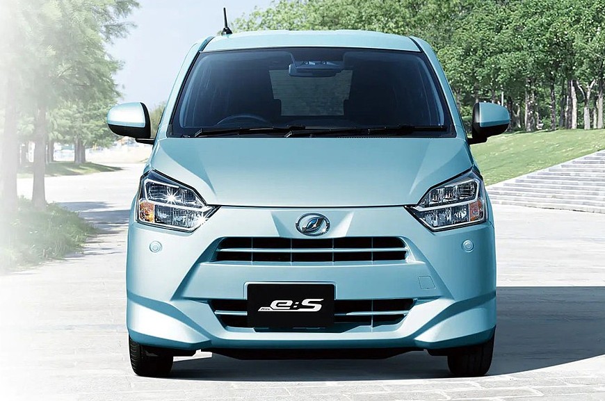 Кей-кары Daihatsu Mira e:S и Toyota Pixis Epoch получили несколько обновок - «Автоновости»