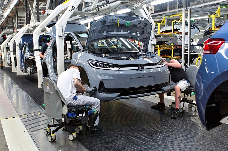Новый антикризисный план Volkswagen Group: конец Seat и 50 000 человек под сокращение - «Автоновости»