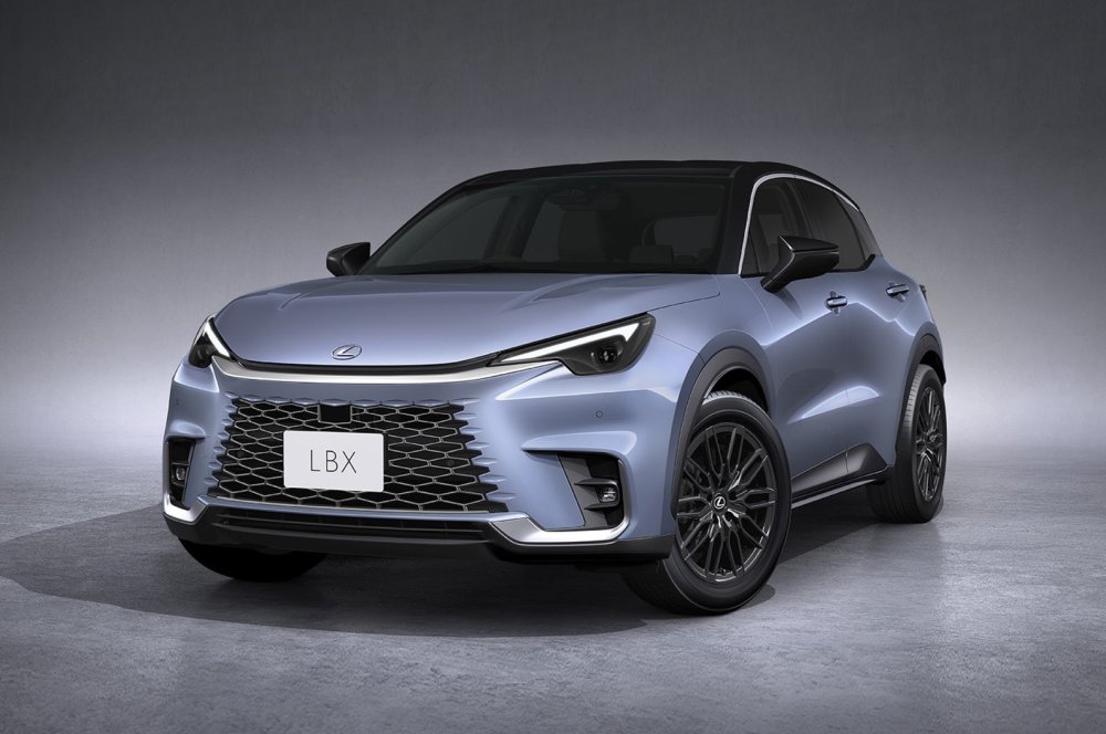 Кроссовер Lexus LBX получил несколько обновок на домашнем рынке - «Автоновости»