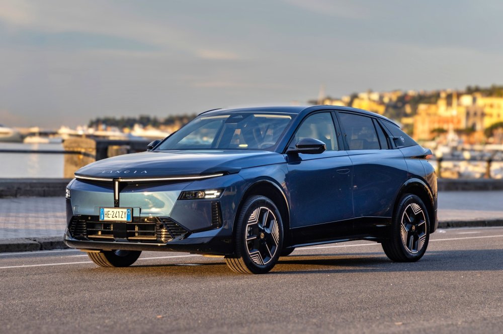 Новая Lancia Gamma: старт продаж в Италии, есть полноприводная версия HF Integrale - «Автоновости»