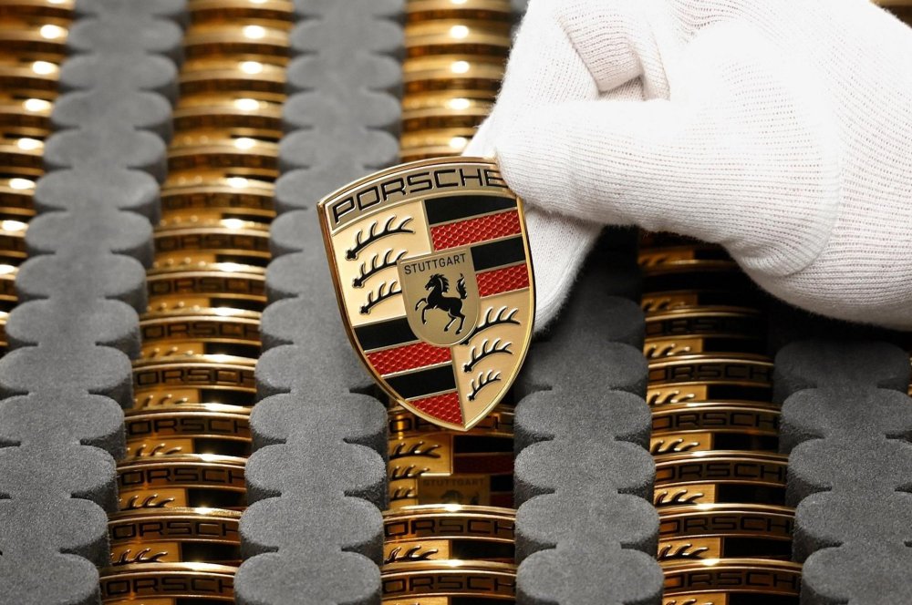 Планы Porsche: сокращение сотрудников, рост цен и новый среднемоторный суперкар - «Автоновости»